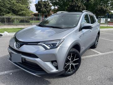 Rav4 2.5 full Hybrid Style 2017 121.000 km -ibrida