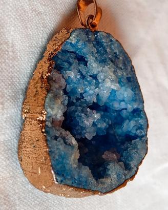 Ciondolo drusa agata blu oro