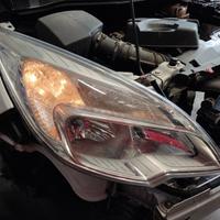 Proiettore destro OPEL MERIVA del 2012