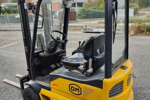 Carrello elevatore om xe 15 ac