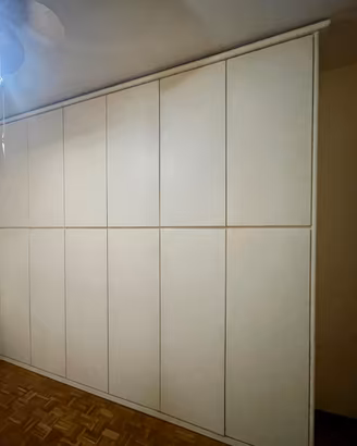 Armadio con comodini settimino e letto