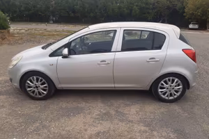 Opel corsa 1.2 benzina/GPL