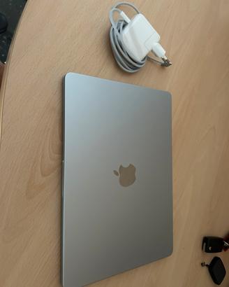 Apple Mac Air M4 2025