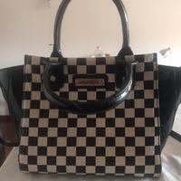 Borsa in vernice Coconuda