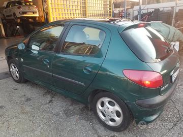 Peugeot 206 1.1 5p. XR
