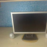 TFT LCD Monitor Sytek con accessori