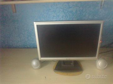 TFT LCD Monitor Sytek con accessori