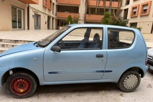 Automobile Fiat Seicento