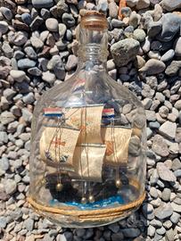 Splendido Veliero in Bottiglia Vintage 