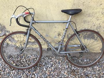 bici corsa ragazzo vintage 
