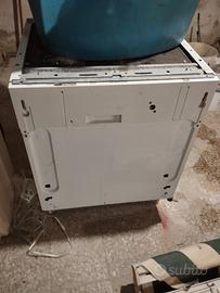 Lavastoviglie ad incasso 