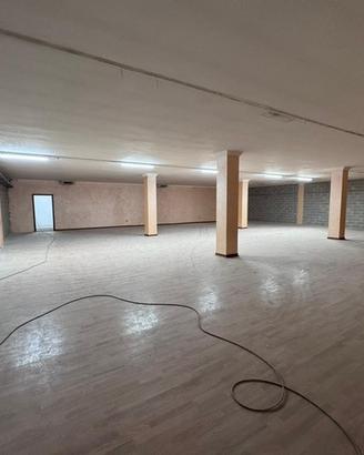 Magazzino al piano interrato di 1100mq