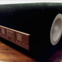 Subwoofer alpine swr 823 d in cassa axiom reflex