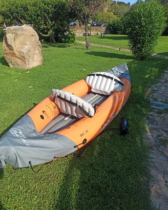 Kayak gonfiabile