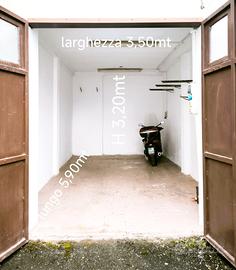 Garage / laboratorio in via asiago