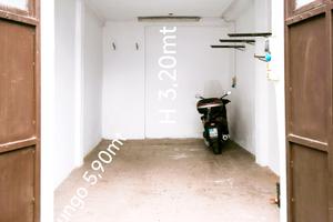 Garage / laboratorio in via asiago