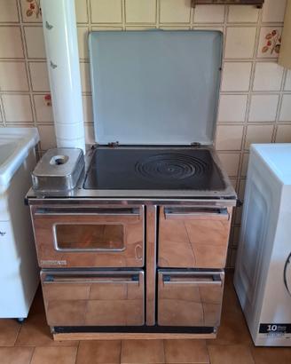 CUCINA ECONOMICA A LEGNA