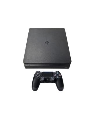 PS4 SLIM + 1 joystick originale, perfetta