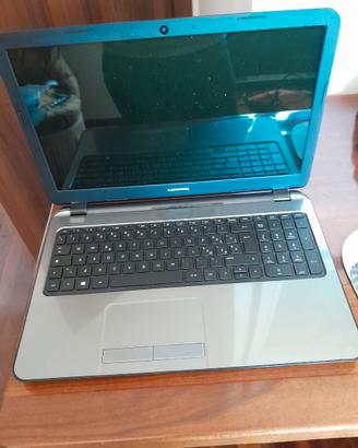 PC marca Compaq 4 giga di RAM