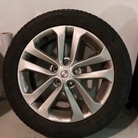 Cerchi in lega Nissan Juke 215/55 R17