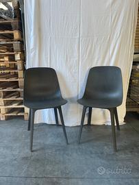 4 sedie in plasitca rigida con cuscino