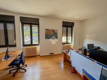 UFFICIO A LA VALLETTA BRIANZA