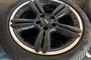 Mini Countryman gomme e cerchi