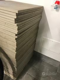 Piastrelle 60/60 altezza 2 cm gress porcellanato.