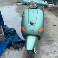 Vespa et4 125