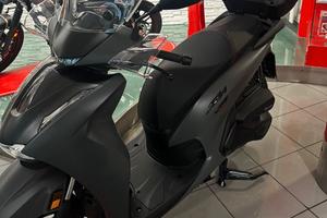 Honda SH 350 Sport con accessori