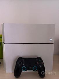PlayStation 4 Bianca 500 GB con giochi