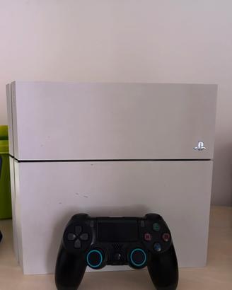 PlayStation 4 Bianca 500 GB con giochi