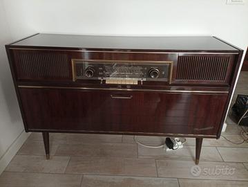 Mobile radio e giradischi Grundig modernariato