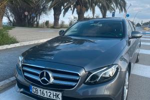 MERCEDES E200 4MATIC 2018 Full Optional – Benzina