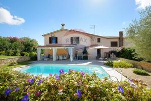 Villa o villino - Pula