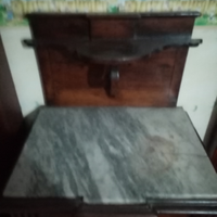 Disponibile letto 1 piazza e comodino