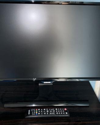 televisione Samsung 24 pollici con decoder