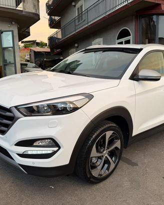 HYUNDAI Tucson 1.7 CRDi Sound Edition