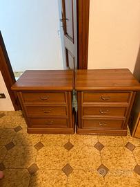 2 comodini in Legno