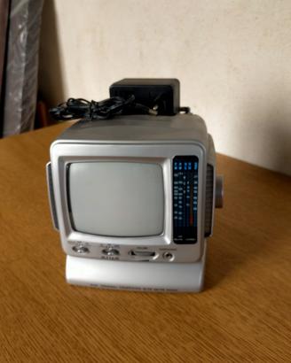 televisore portatile d'epoca bianco nero 