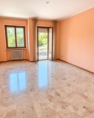 Novità In piccola palazzina e senza condominio