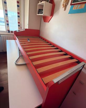 Letto tipo castello con scaletta