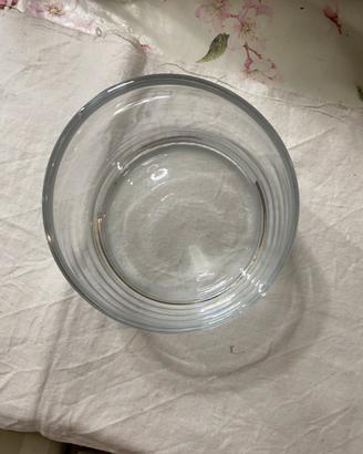 Vaso in vetro a tronco