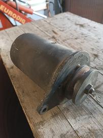 dinamo 12 v