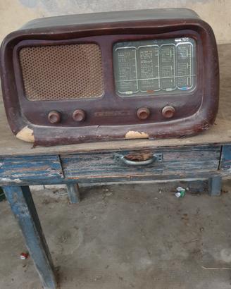 antica radio  anni 40  circa
