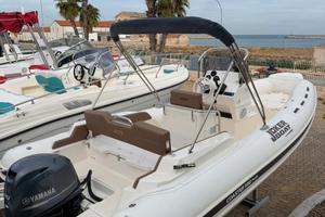 JOKER COASTER 580 PLUS CON YAMAHA F40G (40/70)