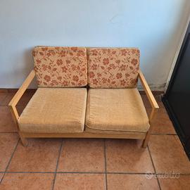 Divano 2 posti