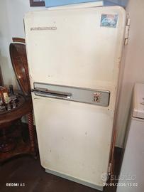 Frigorifero vintage rex
