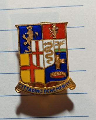 distintivo smalto Milano 