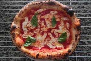 Gestione Pizzeria Mondragone su lido a mare